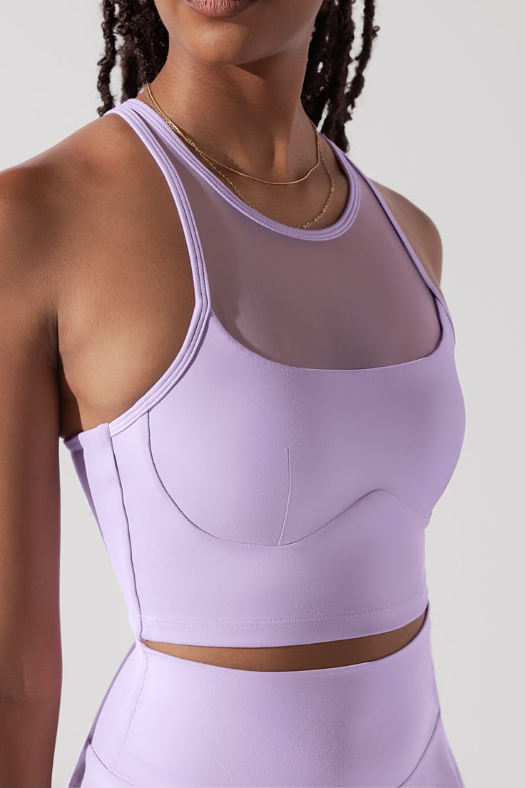 stylish workout clothes for the gym
Gym outfit for Pear shape Body